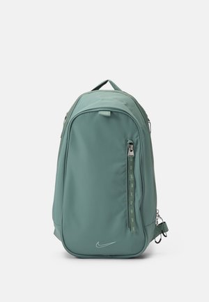 COMMUTE SLING BAG UNISEX - Hátizsák - clay green/clay green/(steam)