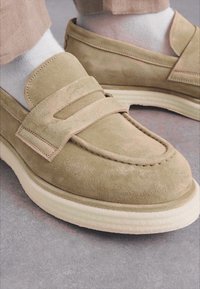 The Antipode COLLEGE - Mokassiinid - ivory/beige