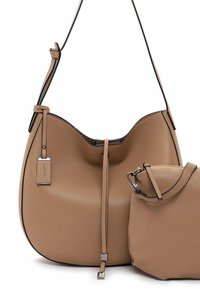 Torba na ramię z jasnobrązowej skóry o teksturowanym wykończeniu, z zapięciem na troczek i odpinaną małą saszetką. Wykończona czarną lamówką.