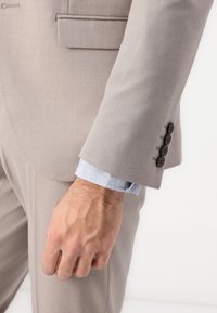 Isaac Dewhirst THE FASHION NOTCH SLIM SUIT - Κοστούμι - taupe