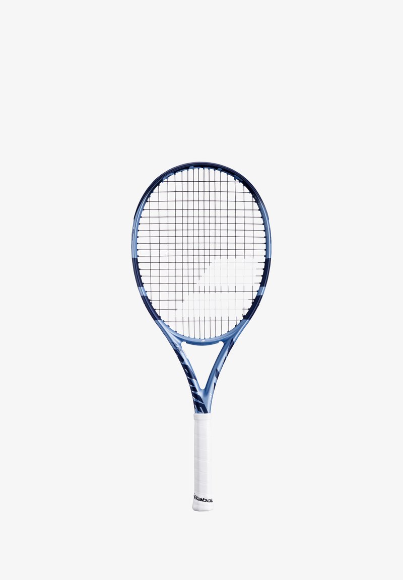 Blåt tennisracket med tekstureret greb, oval hoved og et gittermønster af strenge. Brandlogoet er synligt på grebet.
