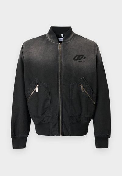 Μαύρο bomber μπουφάν με φερμουάρ, ξεθωριασμένη υφή, ριμπ γιακά και μανσέτες, δύο μπροστινές τσέπες με φερμουάρ και λογότυπο «Off-White» στο αριστερό μέρος του στήθους.