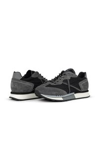 MUNICH Trainers - black