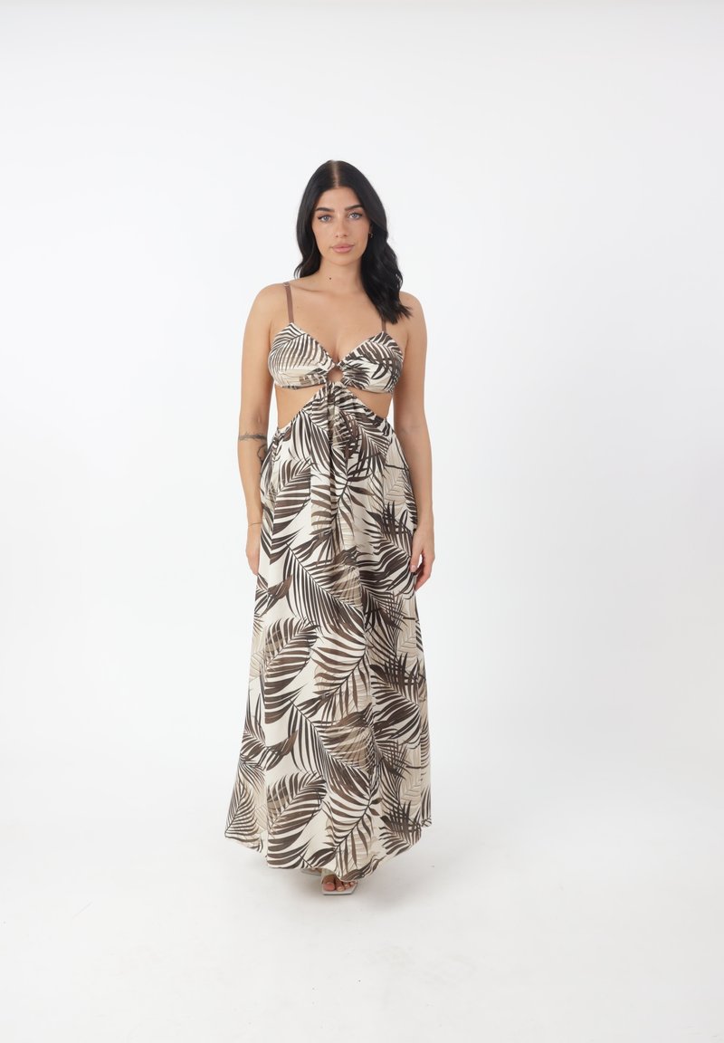 Maxikleid aus leichtem Stoff mit beigem Hintergrund und dunkelbraunen Palmenblattmustern. Es verfügt über einen geknoteten Ausschnitt vorne und dünne Träger.