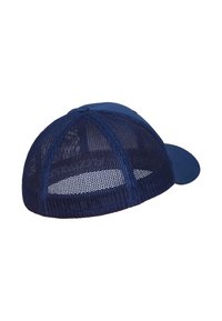 Cască de culoare albastru marin cu vizor curbat, realizată din plasă și țesătură solidă, având o formă structurată și ventilatie pentru respirabilitate.