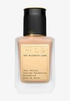 SKIN FETISH: SUBLIME PERFECTION FOUNDATION - Foundation - Light Medium 11