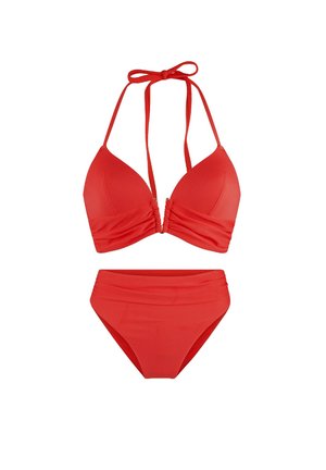 Červený bikiny set s trojuholníkovým vrchom s nastaviteľnými viazačkami a plisovaným dizajnom, v kombinácii s vysokými nohavičkami v rovnakom štýle.