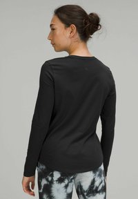 lululemon LOVE LONG-SLEEVE - Langarmshirt - black