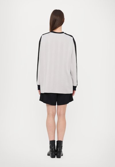 Han Kjøbenhavn FOOTBALL LONG SLEEVE TEE - Tops ar garām piedurknēm - light grey