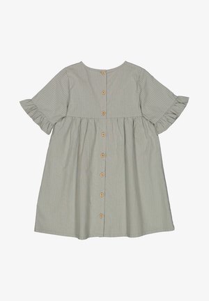 Robe gris clair à manches courtes avec fines rayures blanches verticales, boutons en bois dans le dos et bords de manches volantés.