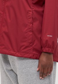 The North Face QUEST PLUS JACKET - Veste imperméable - beetroot