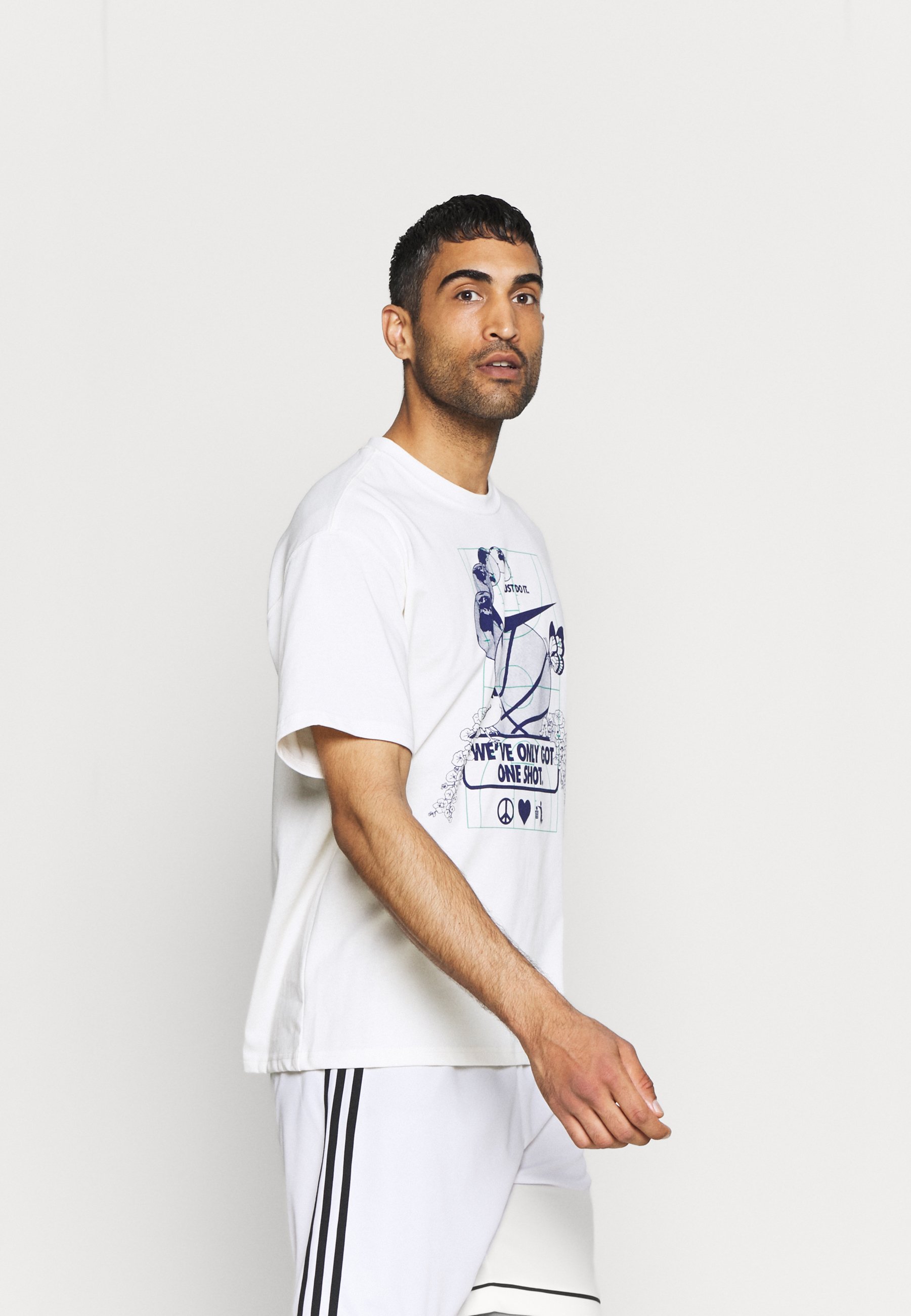 Nike Performance WE VE ONLY GOT ONE SHOT TEE - T-Shirt print -  pure/offwhite - Zalando.de