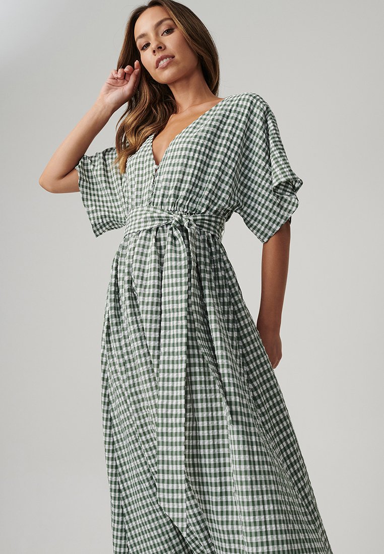 lorinda maxi dress Lorieanne Draped Maxi Dress / Dark Chocolate | MESHKI