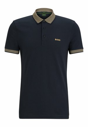 Granatowa męska koszulka polo w fasonie slim-fit z beżowym, teksturowanym kołnierzem i zakończeniem rękawów, wyposażona w trzy guziki i logo "BOSS" na piersi.