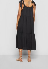 GAP Vapaa-ajan mekko - black