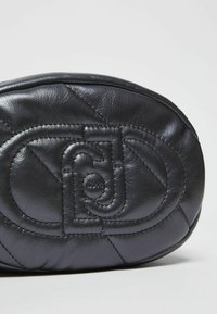 LIU JO GLOSSY QUILTED - Bandolera - black