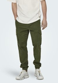 Only & Sons - CARTER LIFE CUFF NOOS - Pantalones cargo - dunkelgrün Imagen en miniatura 1