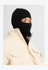 Unselected, black