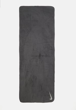 Nike Performance YOGA TOWEL - Towel - anthracite/medium grey