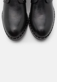 Cosmoparis Kovbojské/motorkářské kotníkové boty - black