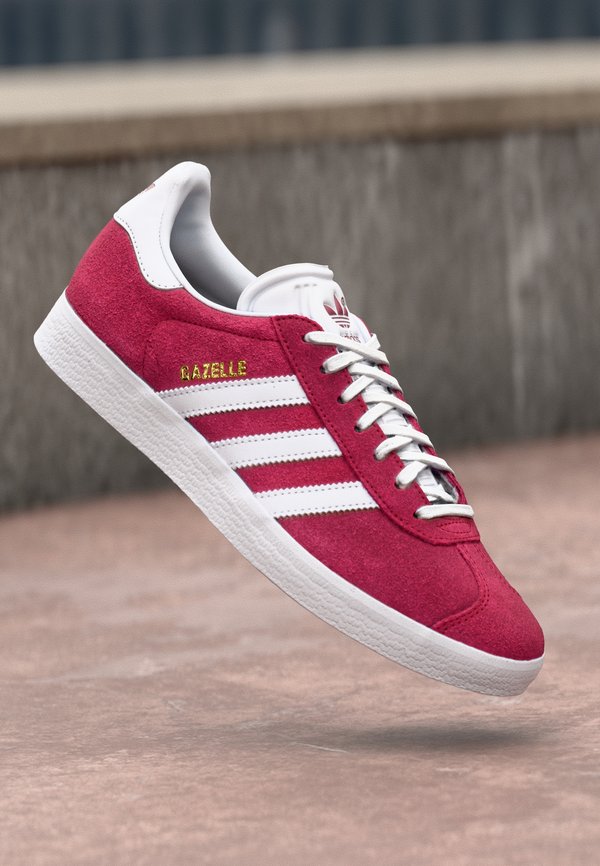 GAZELLE UNISEX - Pantofi sport - collegiate burgundy/footwear white/gold-coloured metallic