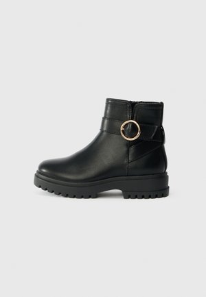 Classic ankle boots - black