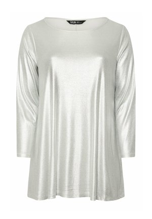 Silberner, metallischer Longsleeve-Oberteil mit Rundhalsausschnitt und lockerer Passform. Der Stoff hat eine gerippte Textur und einen glänzenden Finish.