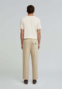 Scalpers BRIMI  - Pantalon classique - sand