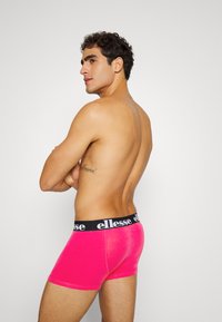 Ellesse PARMO FASHION TRUNKS 2 PACK - Cuecas boxer - pink/yellow