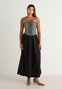 Selected Femme SLFAURA ANKLE SKIRT - Maxi szoknya - black