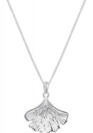 Collana d'argento con pendente a foglia di ginkgo con dettagli testurizzati, appesa a una delicata catena. Il design è elegante e minimalista.