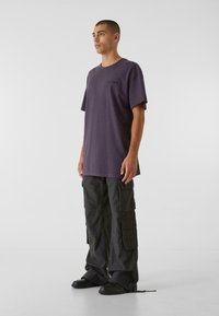9N1M SENSE ESSENTIALS - T-Shirt print - purplenight