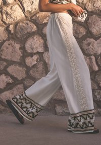 Next WIDE LEG - Pantaloni - black white