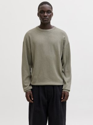 Jack & Jones JJCOLE CREW NECK - Svetrík - vetiver