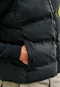 Next SHOWER RESISTANT HOODED - Väst - black