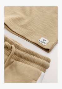 Non sélectionné, neutral grey