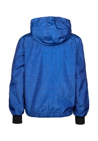 Jachetă albastră cu glugă, având un finisaj lucios și un model geometric repetat. Mansete și tiv elastic pentru o potrivire strânsă.