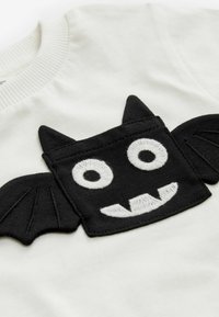 Next HALLOWEEN  - REGULAR FIT - Bluză cu mânecă lungă - white bat