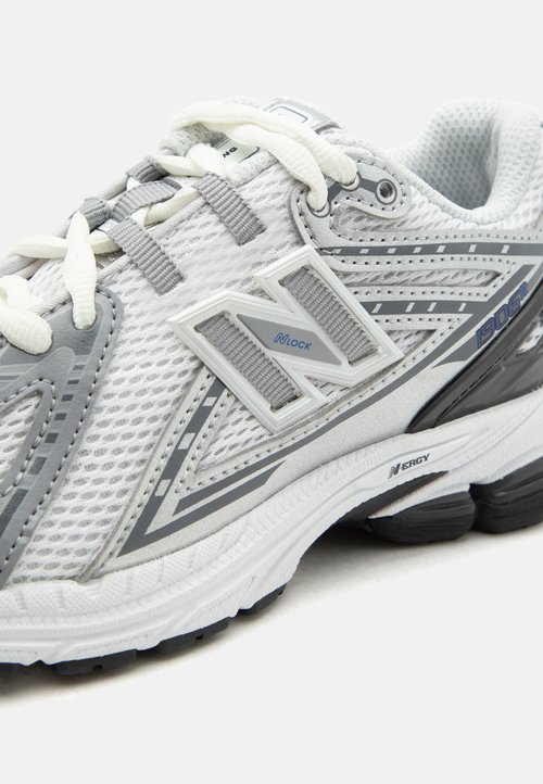 New Balance Zapatilla Casual de Niños 1906 Lace Gris / Blanco — foto 6