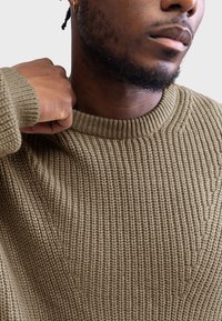 Redefined Rebel MILTON BOXY FIT - Striktrøje - sand