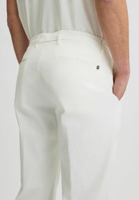 LIU JO Pantalones chinos - white