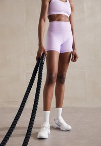 Nike Performance ONE SHORT - Tights - lilac bloom/white