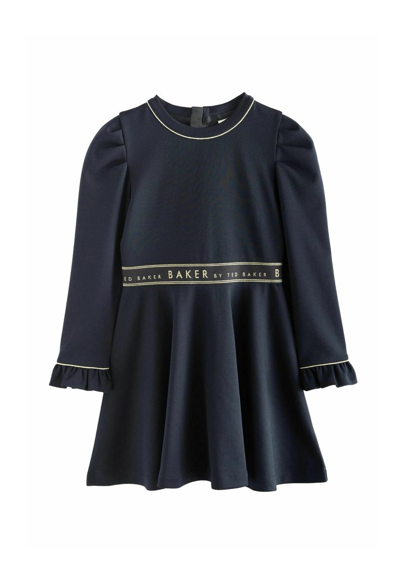 Robe longue à manches longues bleu marine avec une jupe évasée, ornée de poignets à volants et d'une bande de marque bordée d'or à la taille. Texture de tissu lisse.