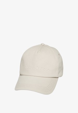 Beżowa czapka bejsbolowa wykonana z bawełny, z wytłoczonym logo, zakrzywionym daszkiem oraz detalami przeszycia na daszku i koronie.