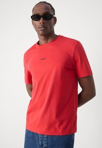 BOSS TCHUP - T-Shirt basic - medium red