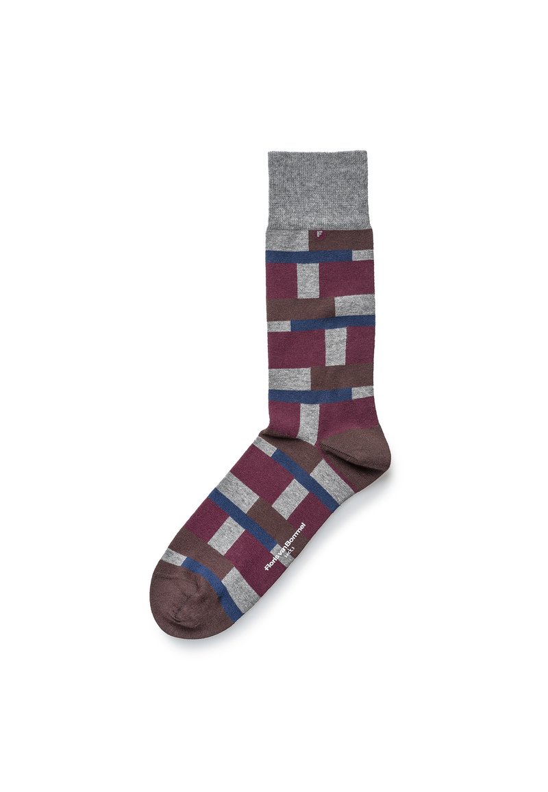 Mehrfarbige Socke mit geometrischem Muster in den Farbtönen Burgunderrot, Grau und Blau. Material aus Baumwollmischung, gerippter Schaft und abgerundete Zehenpartie.