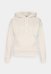 ESSENTIALS SMALL LOGO FEEL COZY HOODIE - Hoodie - alumina/white