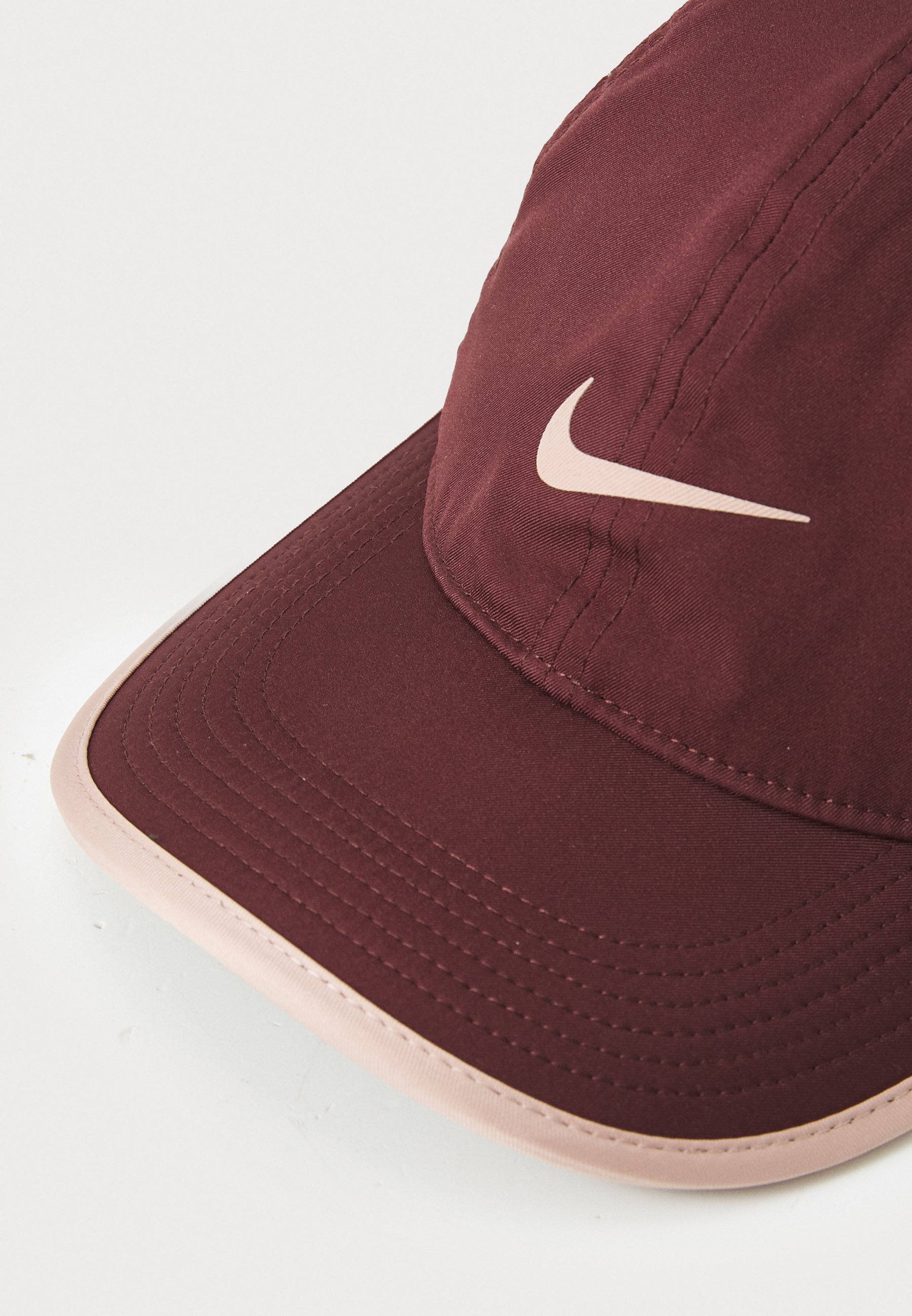 maroon nike dad hat