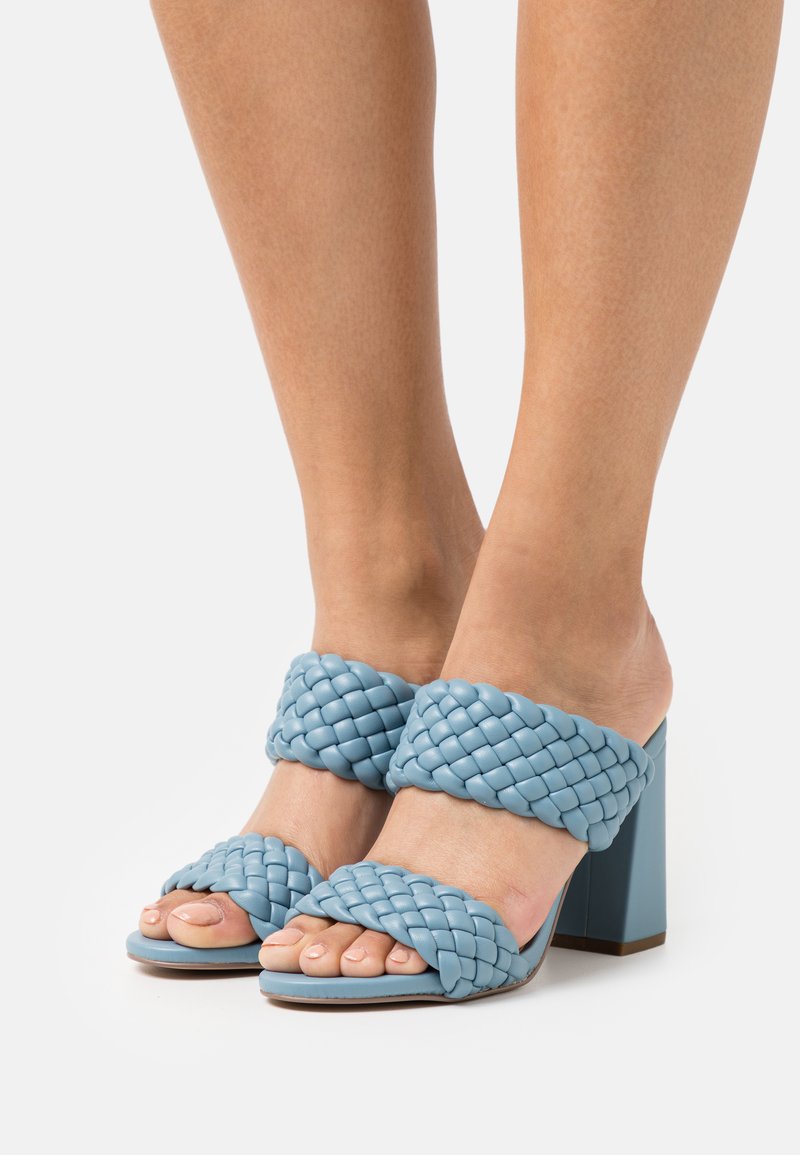 Steve Madden TANGLE - Mules de salto - baby blue