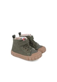 Sneakers alte in tessuto verde a coste con rifiniture beige, suole in gomma e cinturino regolabile. Fodera morbida visibile sul bordo superiore.